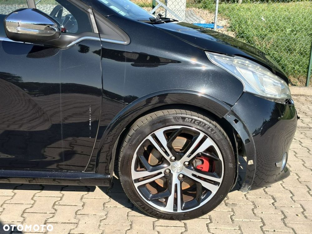 Peugeot 208 - 22