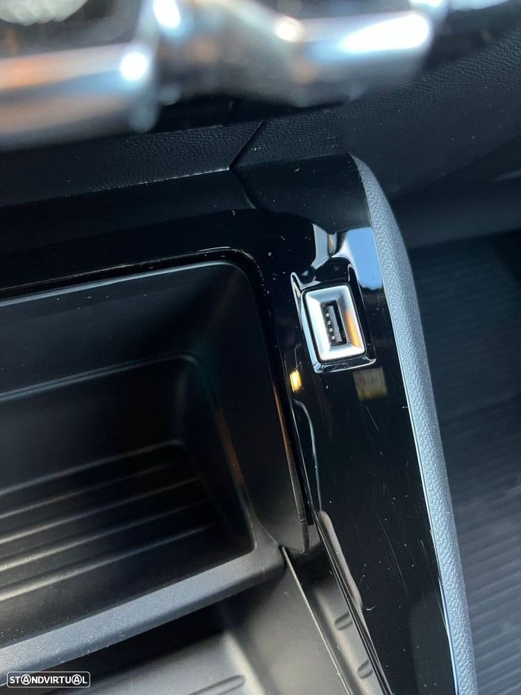 Peugeot 2008 1.2 PureTech Active - 17