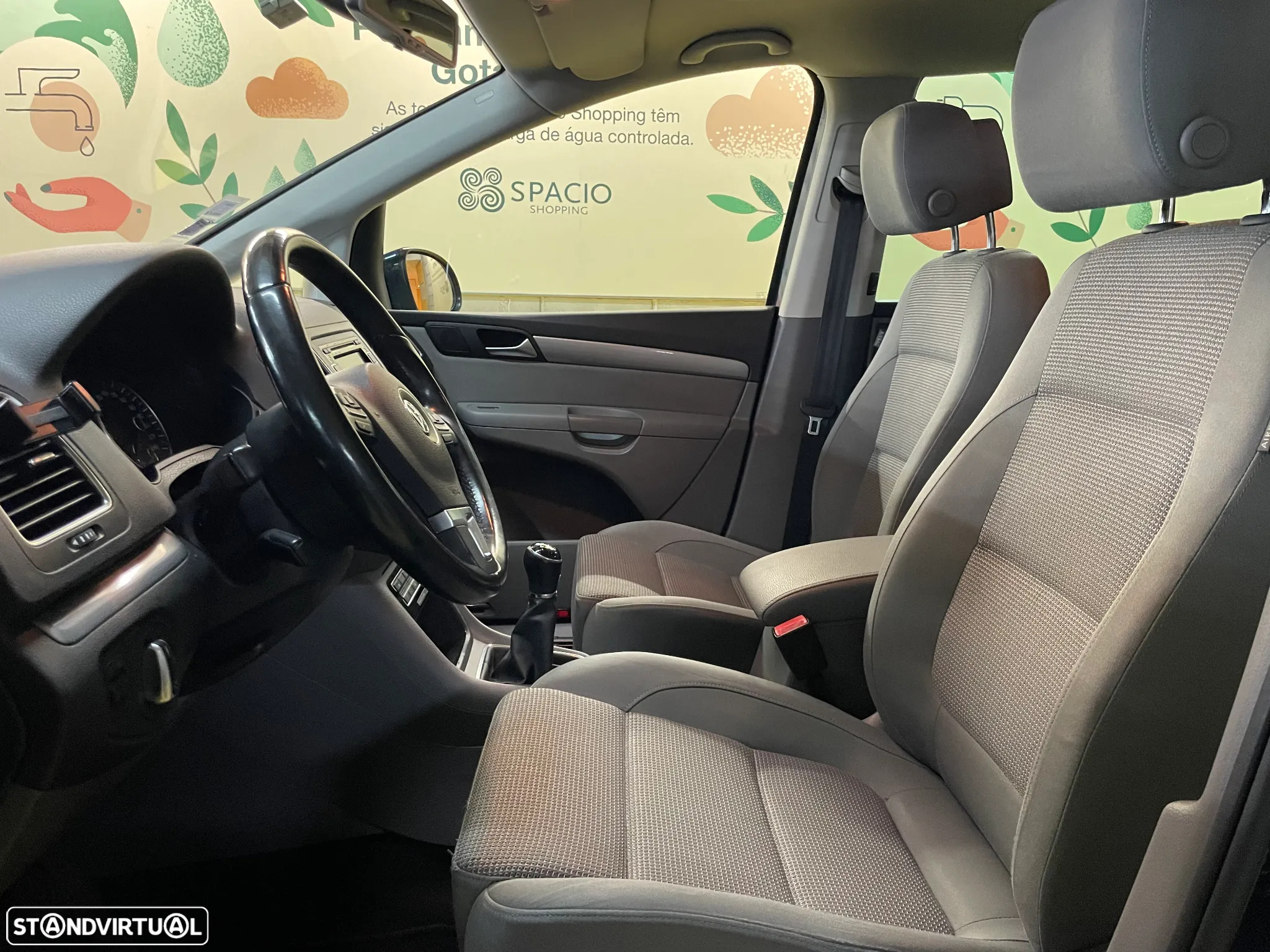 VW Sharan 2.0 TDI Confortline - 16