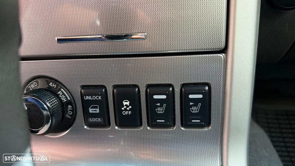 Nissan Navara 3.0 dCi V6 CD LE AT 4WD - 18