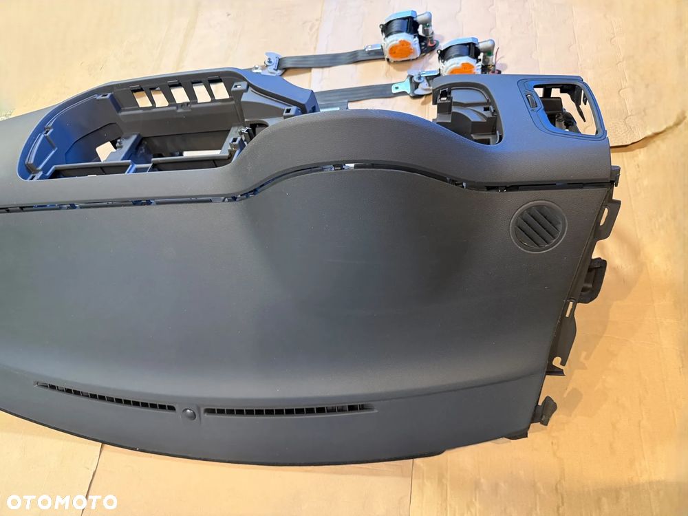 Deska rozdzielcza konsola Kia Rio III - 12