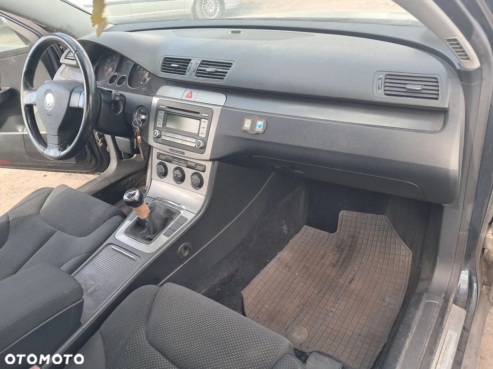 DAWCA CZĘŚCI VW PASSAT B6 SEDAN 2006 2.0 TDI140 KM BKP KL LC5F - 20