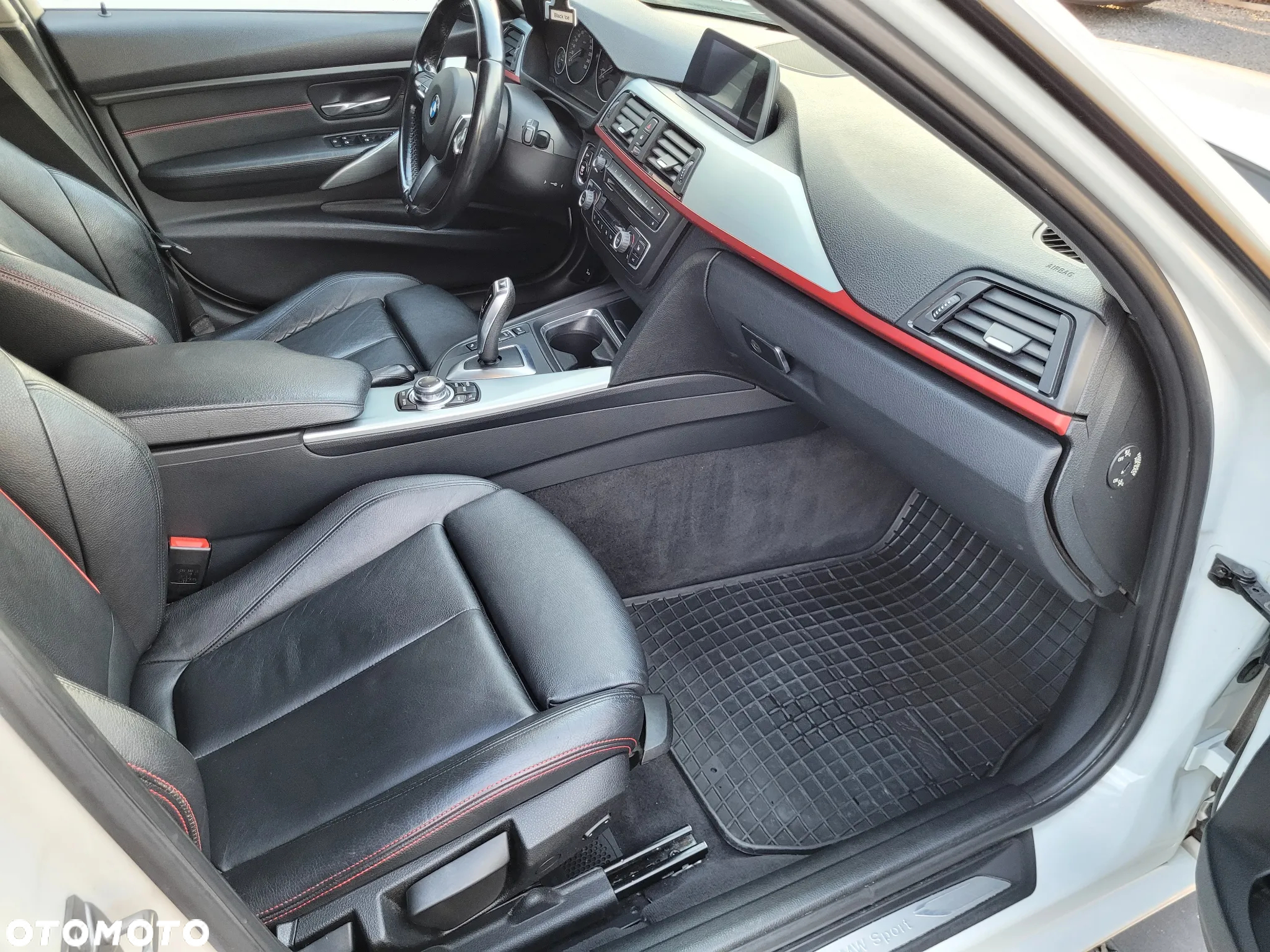 BMW Seria 3 320d Touring Sport-Aut Sport Line - 12