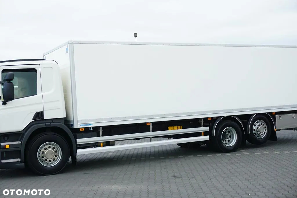 Scania P 320 / EURO 6 / KONTENER + WINDA / 22 PALETY / OŚ SKRĘTNA - 15