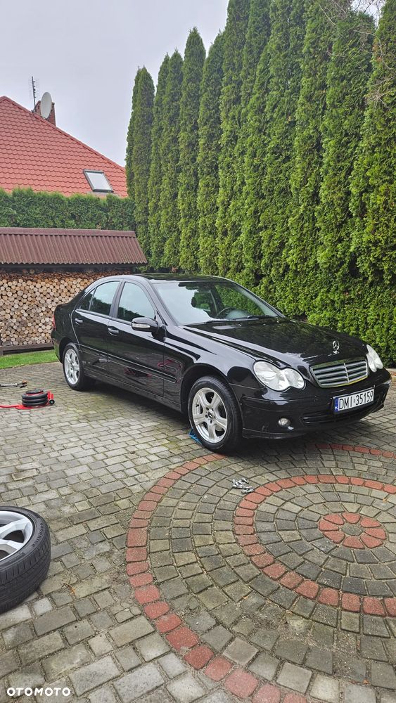 Mercedes-Benz Klasa C 180 Kompressor Automatik Classic - 12