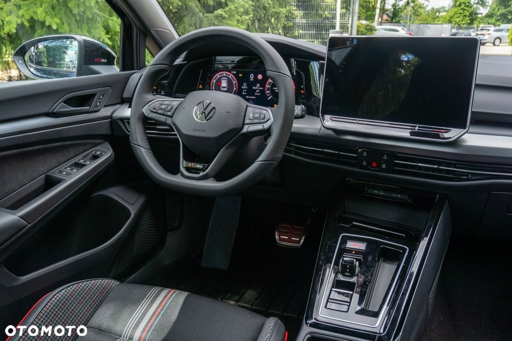 Volkswagen Golf - 36