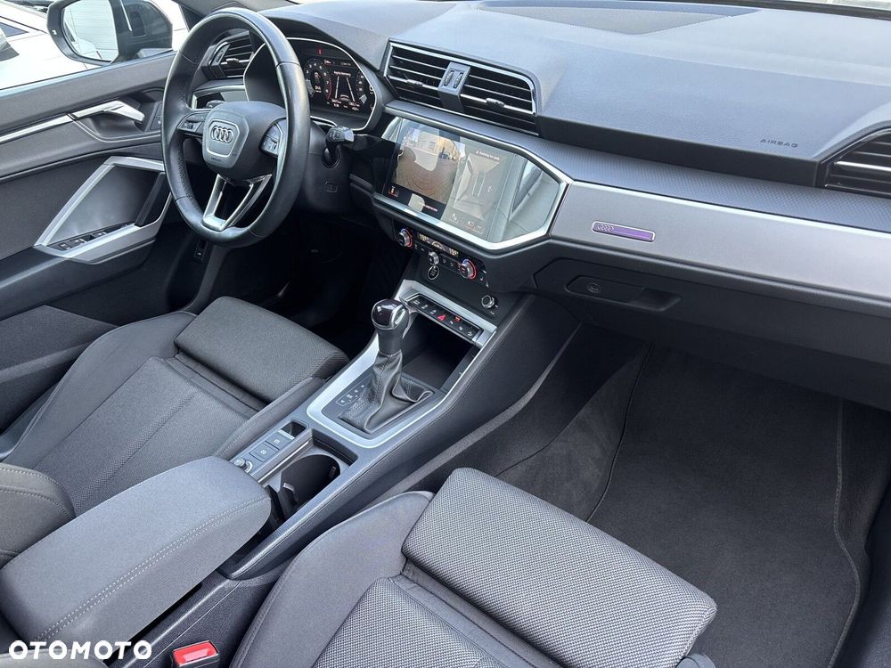 Audi Q3 Sportback - 32