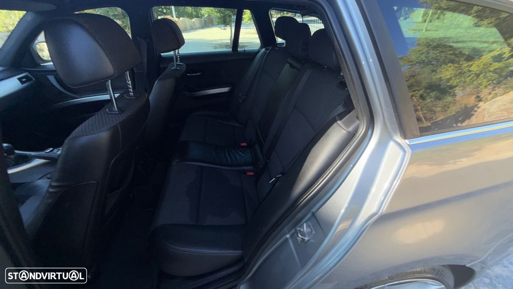BMW 320 d Navigation - 34