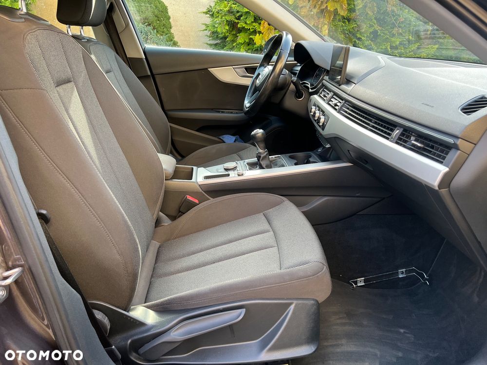 Audi A4 Avant 2.0 TDI DPF Ambiente - 30