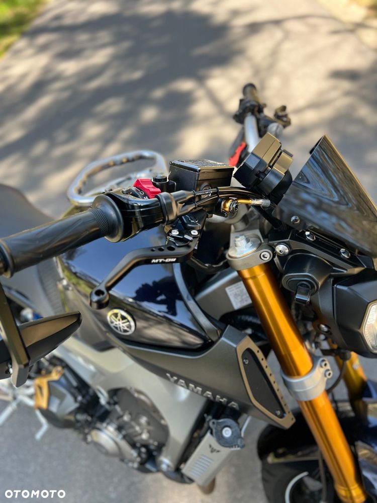 Yamaha MT - 8