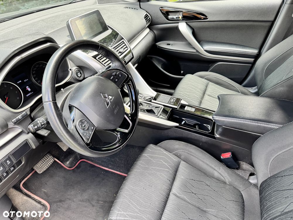 Mitsubishi Eclipse Cross 1.5 T GPF Intense Pro CVT - 11