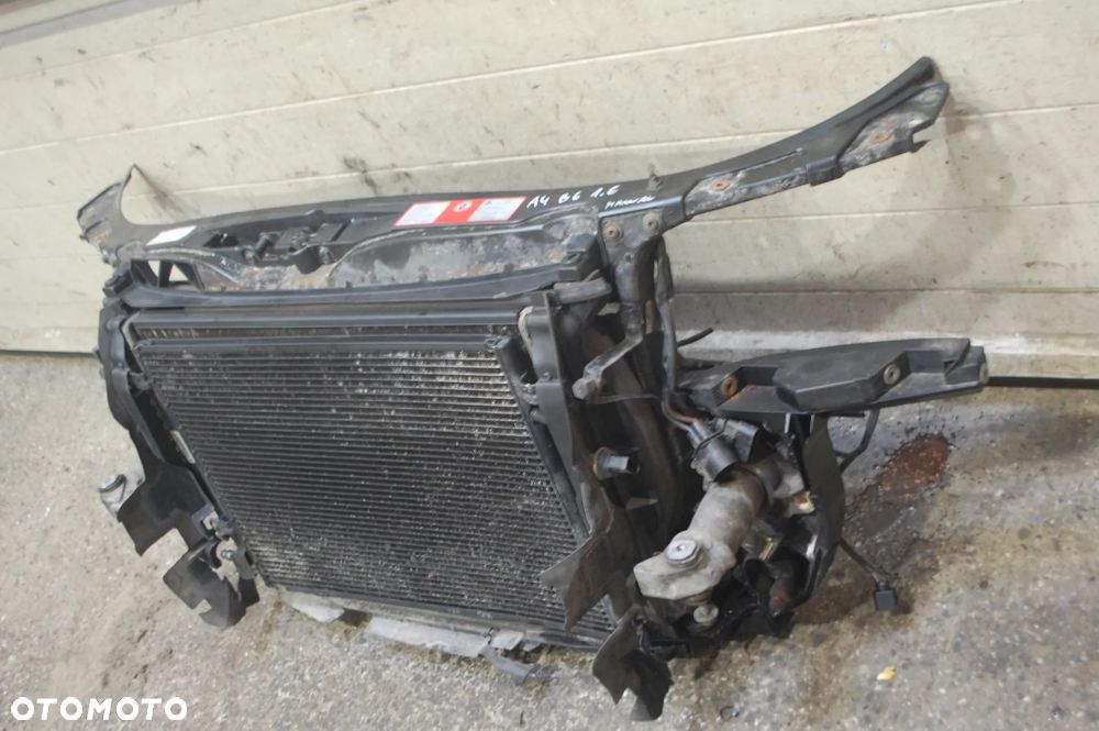 PAS PRZEDNI KOMPLETNY AUDI A4 B6 1.6 2.0 - 2