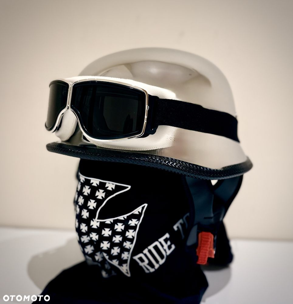 Kask czarny matowy german L - 8