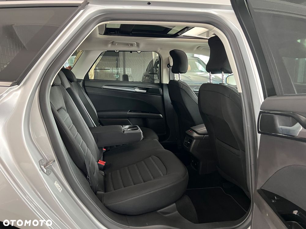 Ford Mondeo 2.0 EcoBlue Titanium - 38