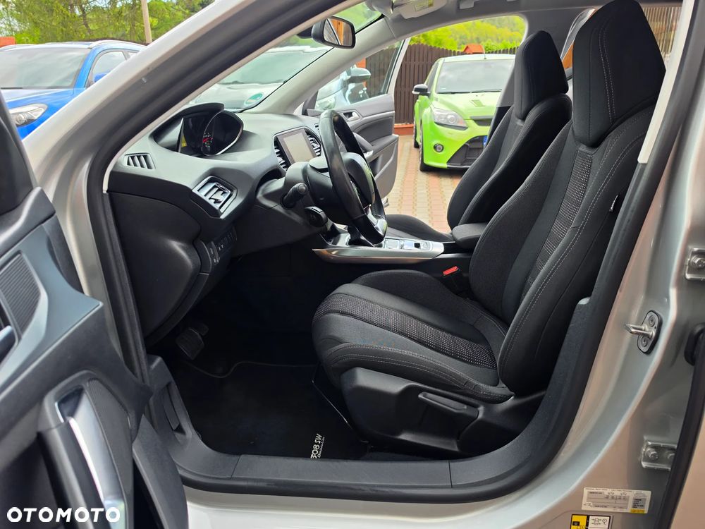 Peugeot 308 BlueHDi 150 EAT6 Stop & Start Business-Line - 30