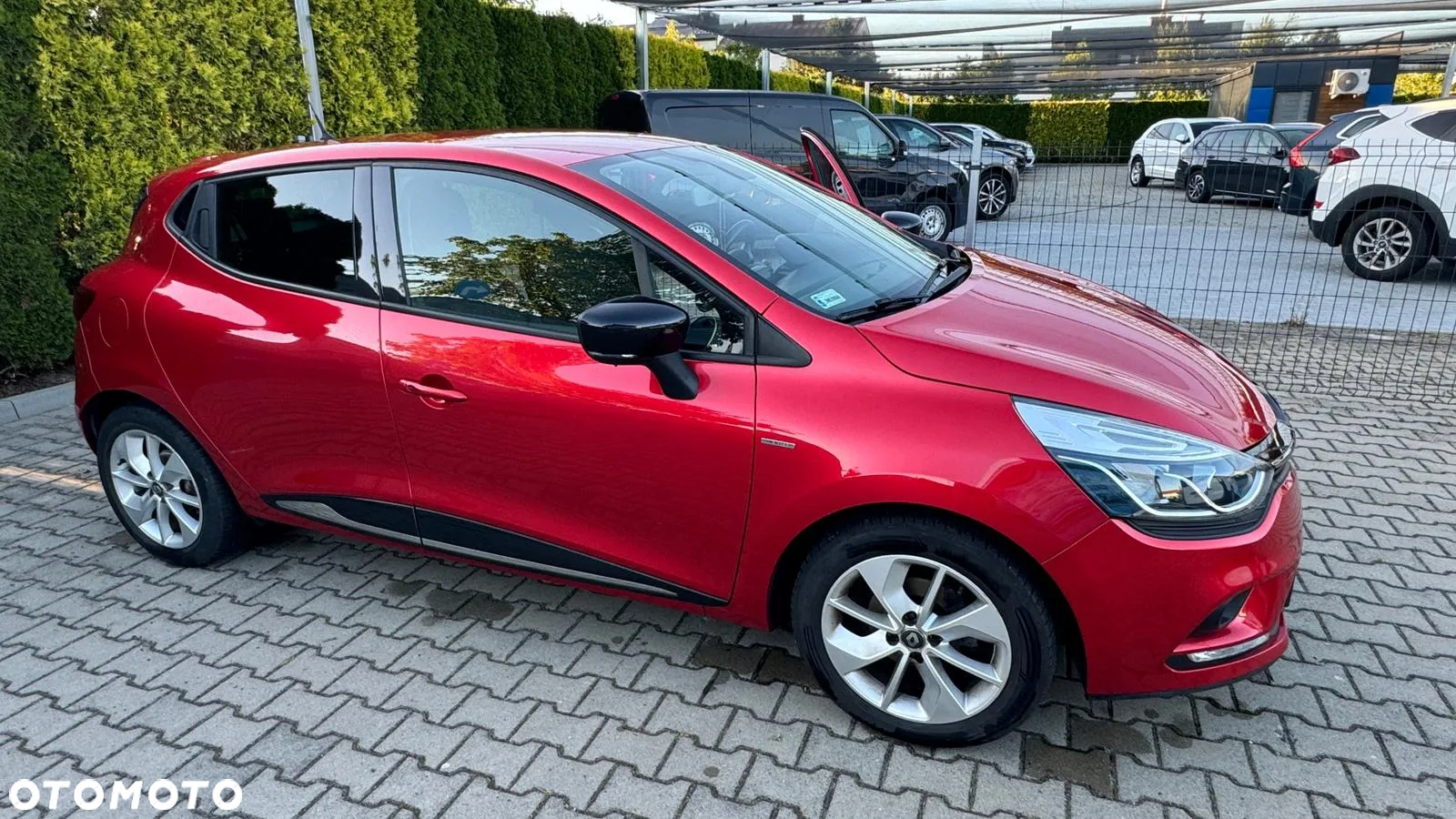 Renault Clio 1.2 16V Limited - 19