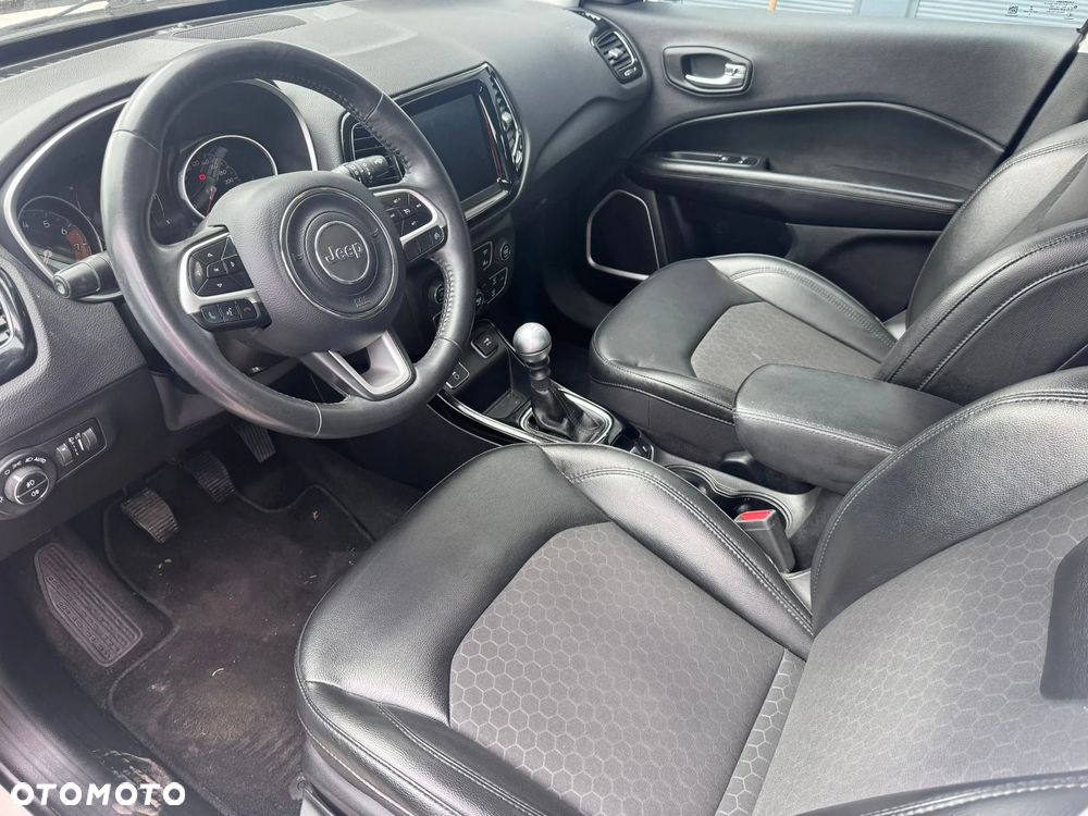 Jeep Compass - 8