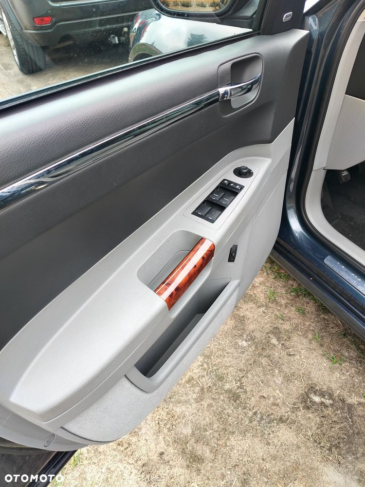 Chrysler 300C 3.0 V6 CRD - 15