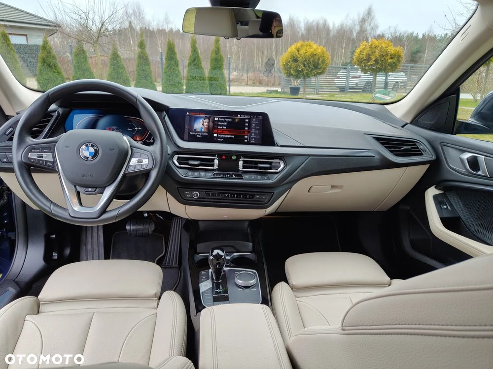 BMW Seria 2 218d Sport-Aut Sport Line - 25