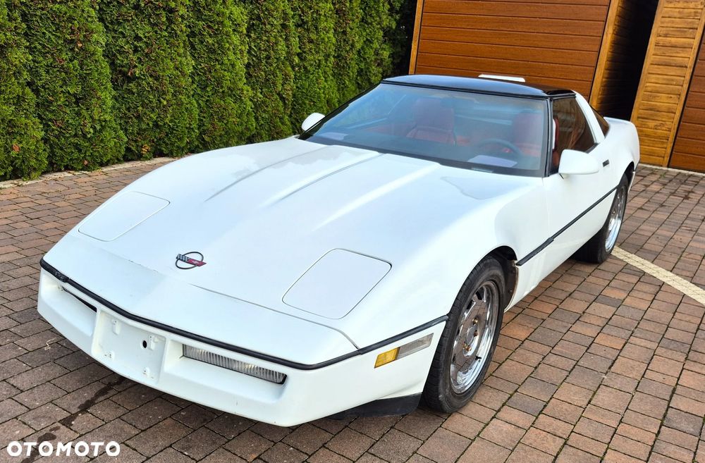 Chevrolet Corvette - 18