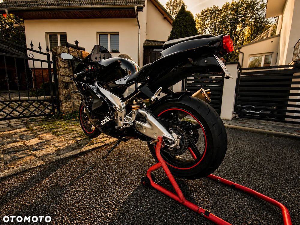 Aprilia RSV - 6