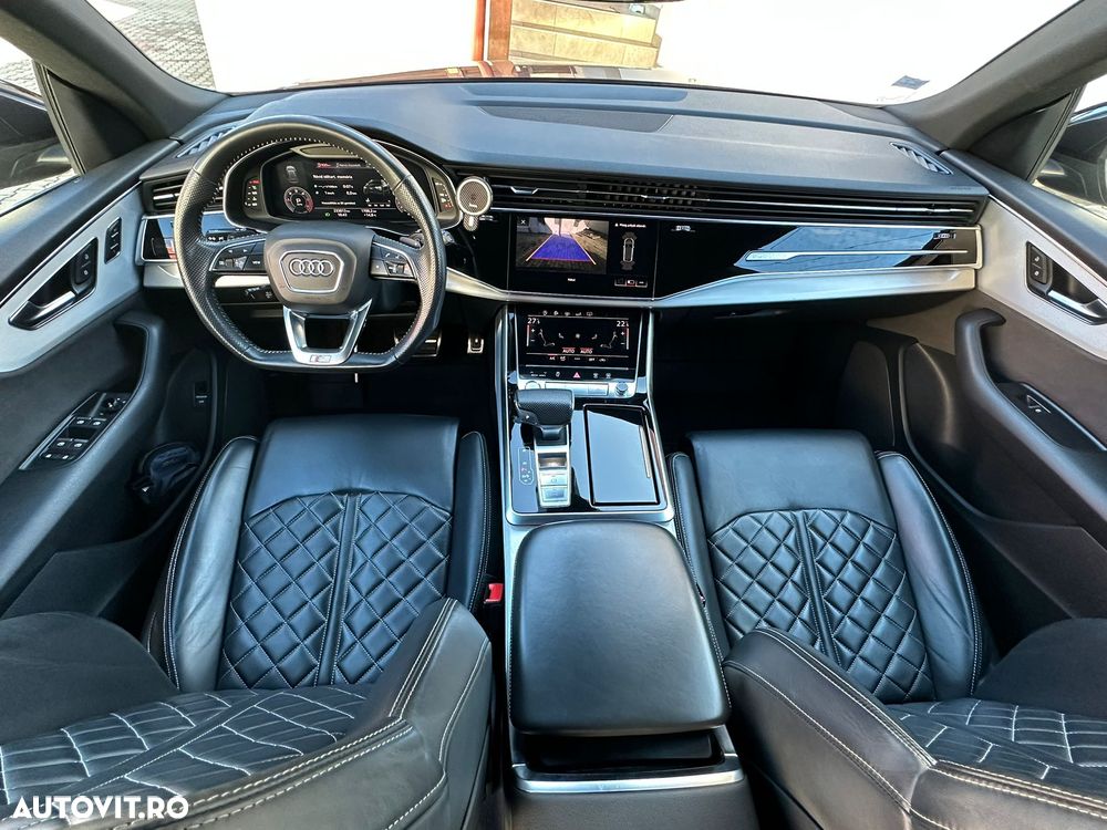 Audi Q8 - 9