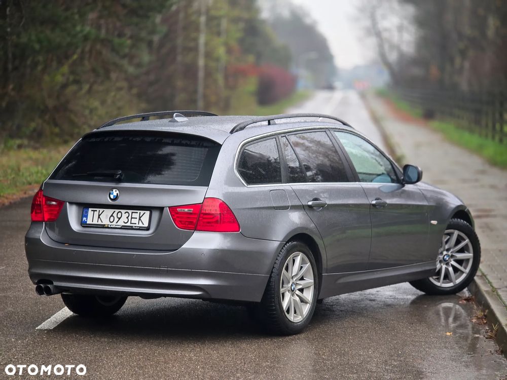 BMW Seria 3 330i xDrive Edition Sport - 4