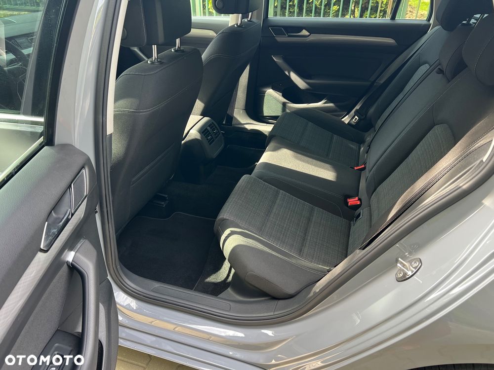 Volkswagen Passat Variant 1.5 TSI EVO Business DSG - 26
