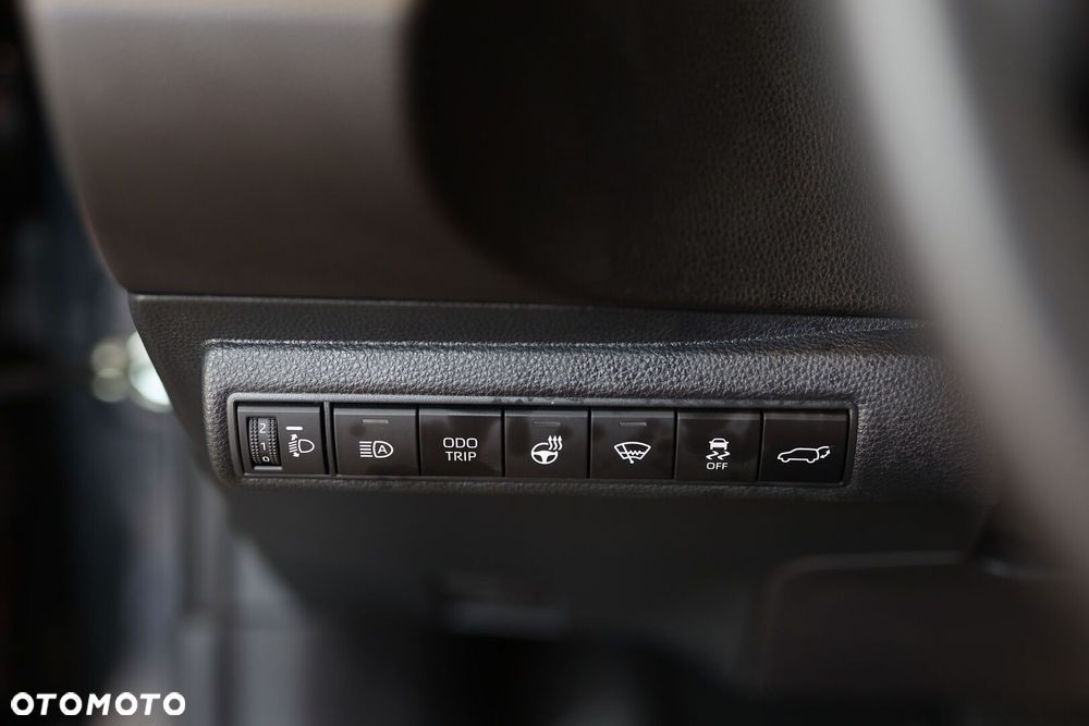 Toyota Corolla 2.0 Hybrid Style - 31