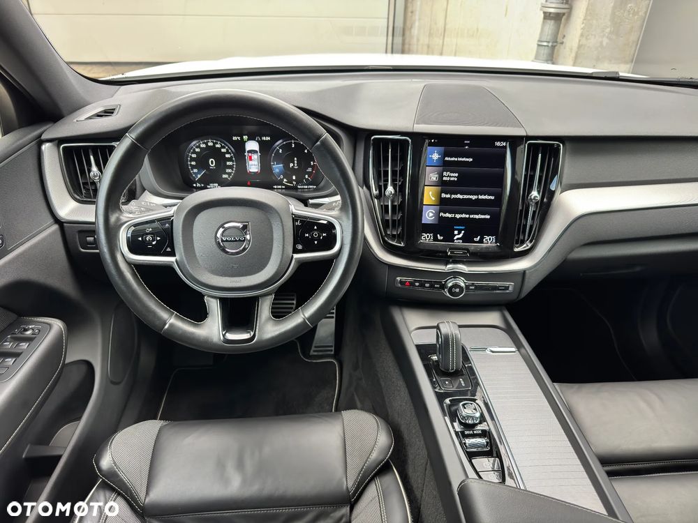 Volvo XC 60 B4 D AWD R-Design - 9