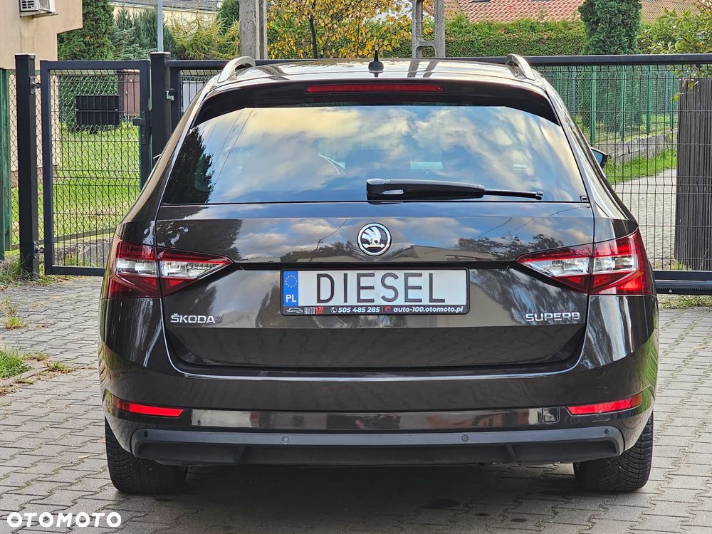 Skoda Superb 2.0 TDI DSG Premium Edition - 6