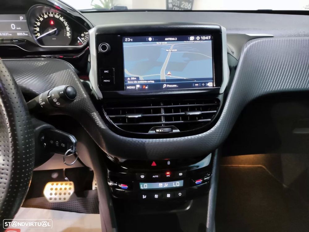 Peugeot 208 1.2 PureTech GT Line EAT6 - 14