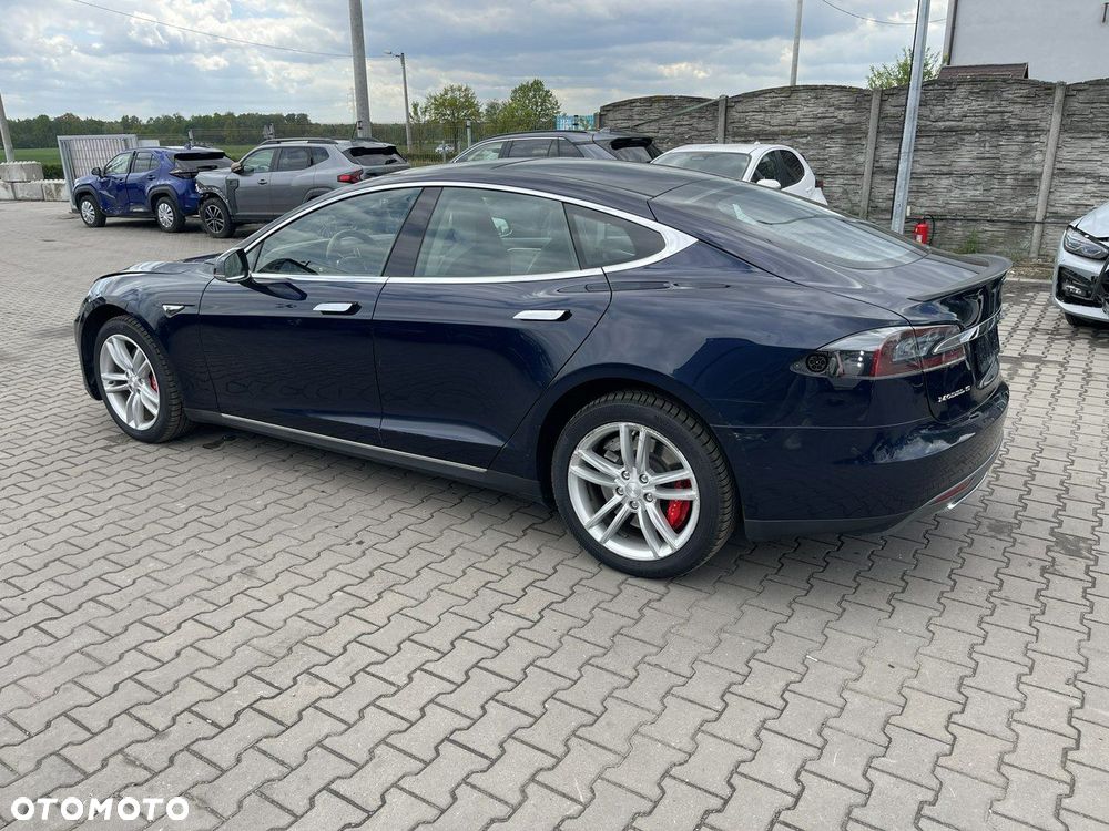 Tesla Model S 85 - 4