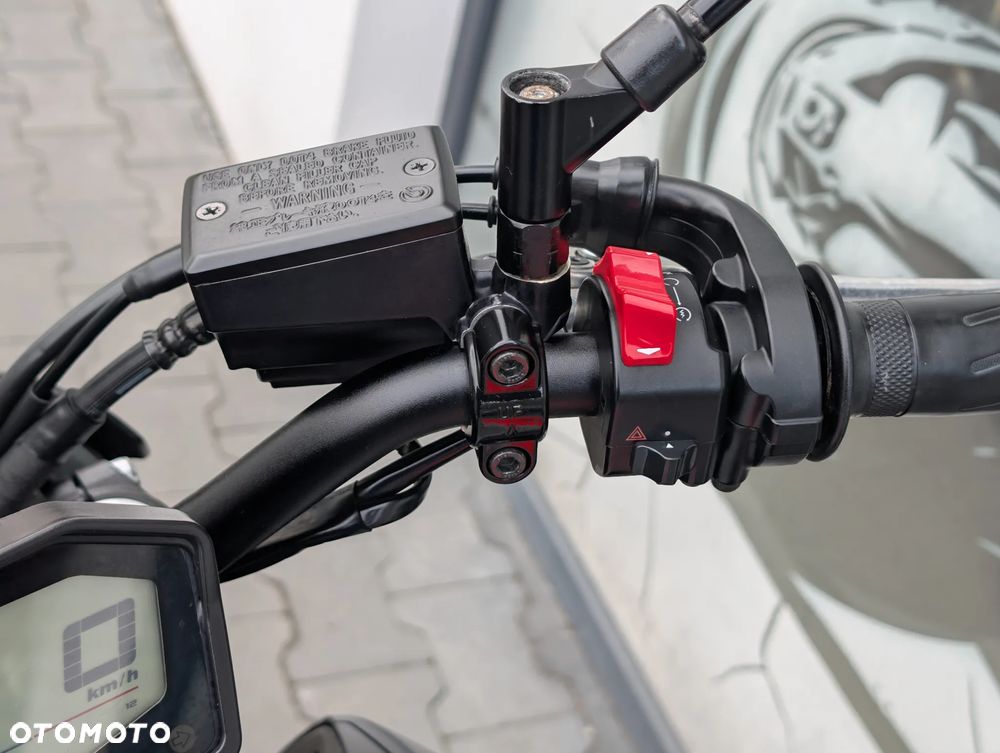 Yamaha MT - 22