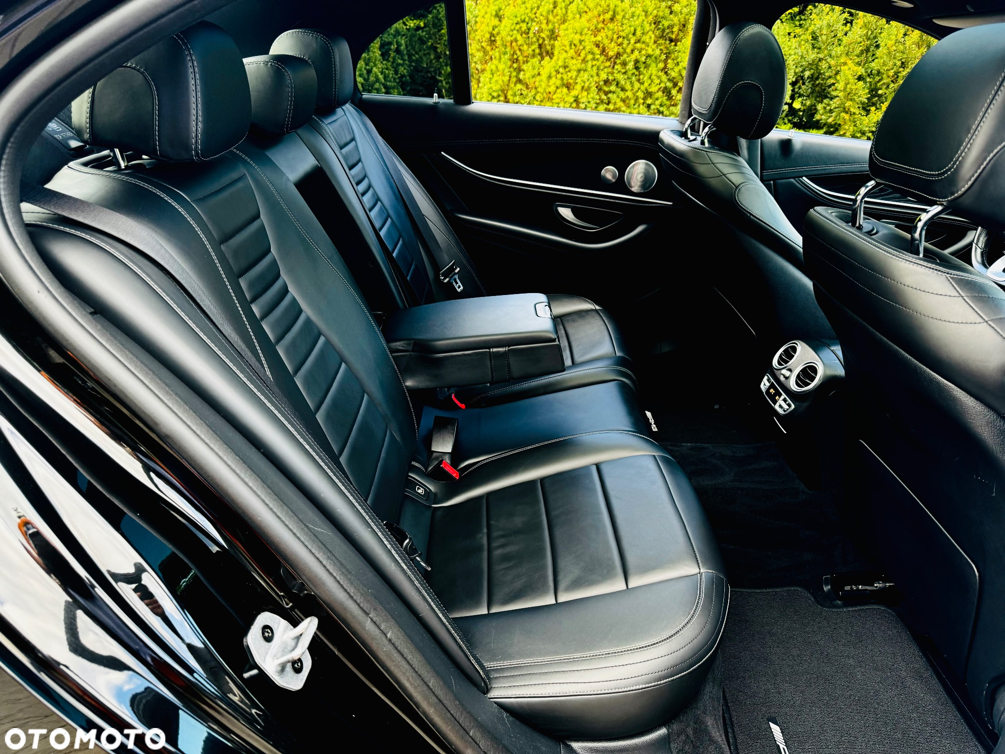 Mercedes-Benz Klasa E 350 9G-TRONIC AMG Line - 26