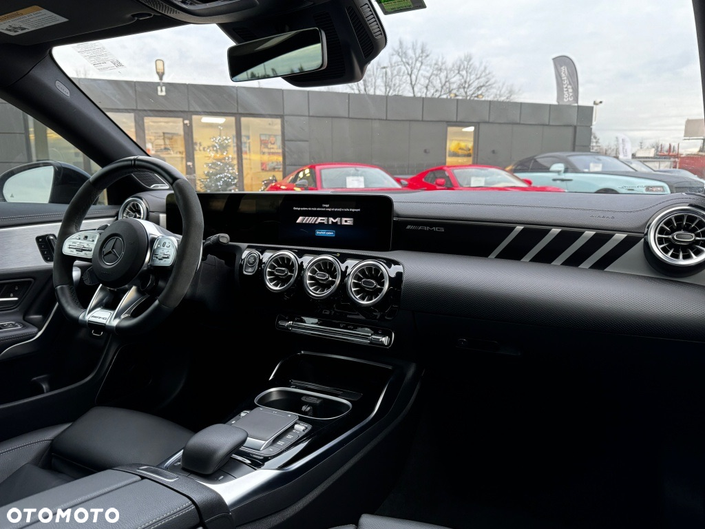 Mercedes-Benz CLA - 13