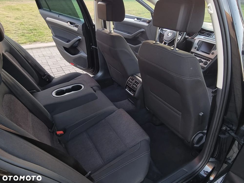 Volkswagen Passat 2.0 TDI BMT 4Mot Highline DSG - 25