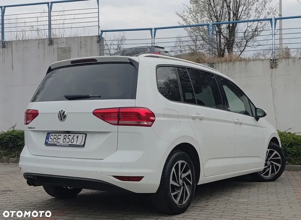 Volkswagen Touran 1.4 TSI BMT Comfortline - 5