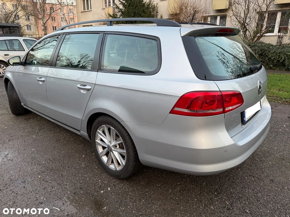 Volkswagen Passat 2.0 TDI DSG BlueMotion Technology Comfortline - 10