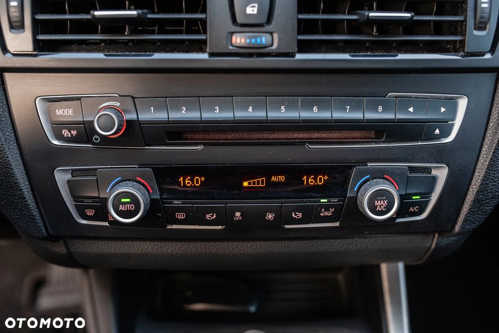 BMW Seria 1 116i - 27