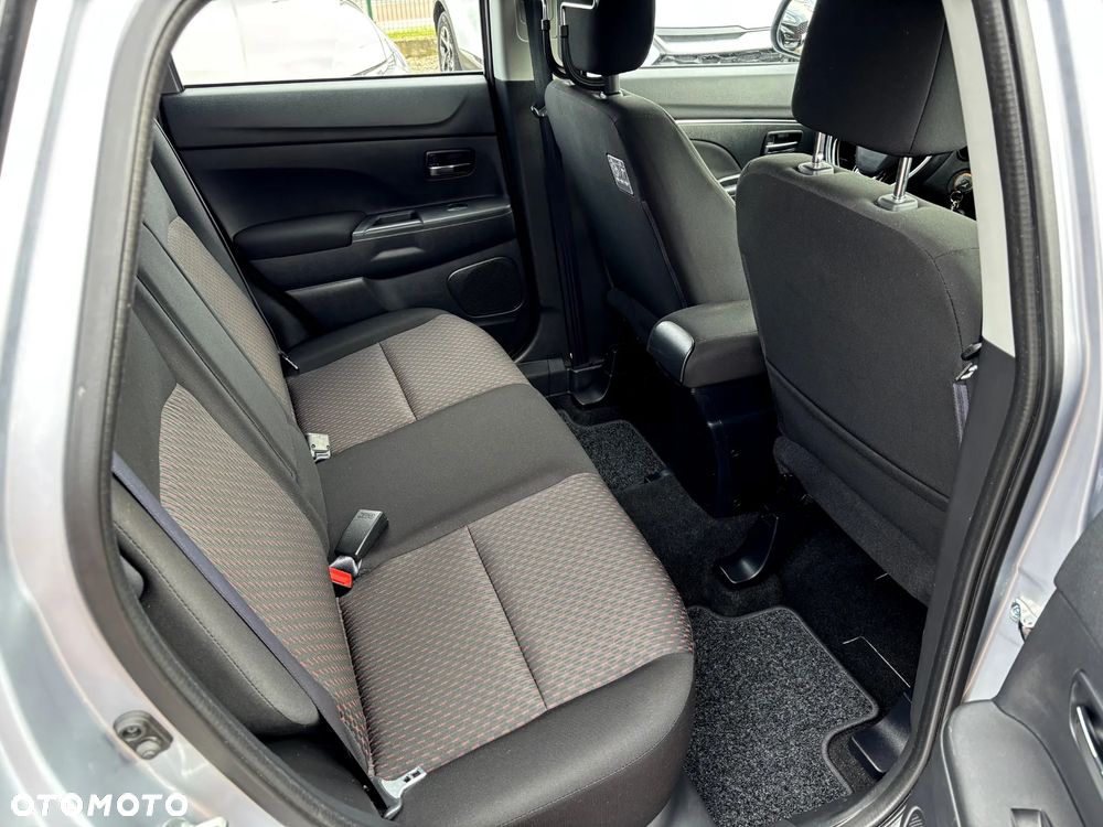 Mitsubishi ASX 1.6 2WD Edition 100+ - 17