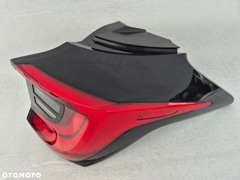 Lampa prawy tył prawa tylna Toyota Yaris IV 4 - 1