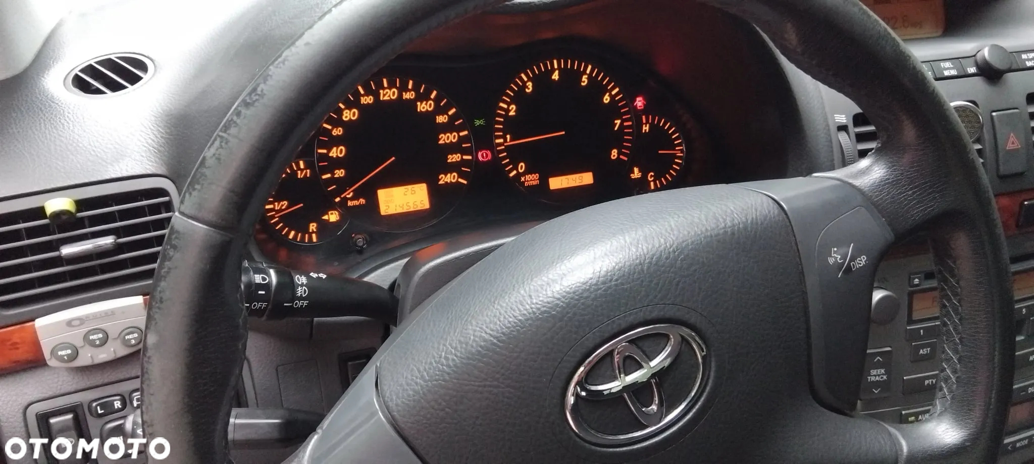 Toyota Avensis - 4