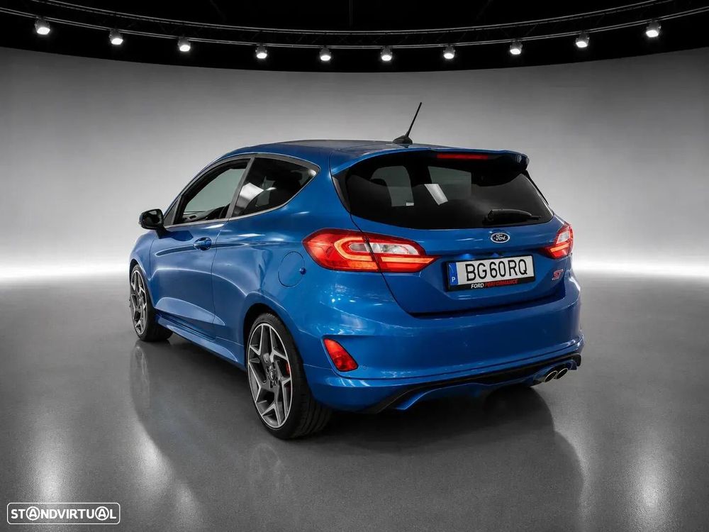 Ford Fiesta 1.5 EcoBoost S&S c/ Pack Pele Exclusiva ST - 9