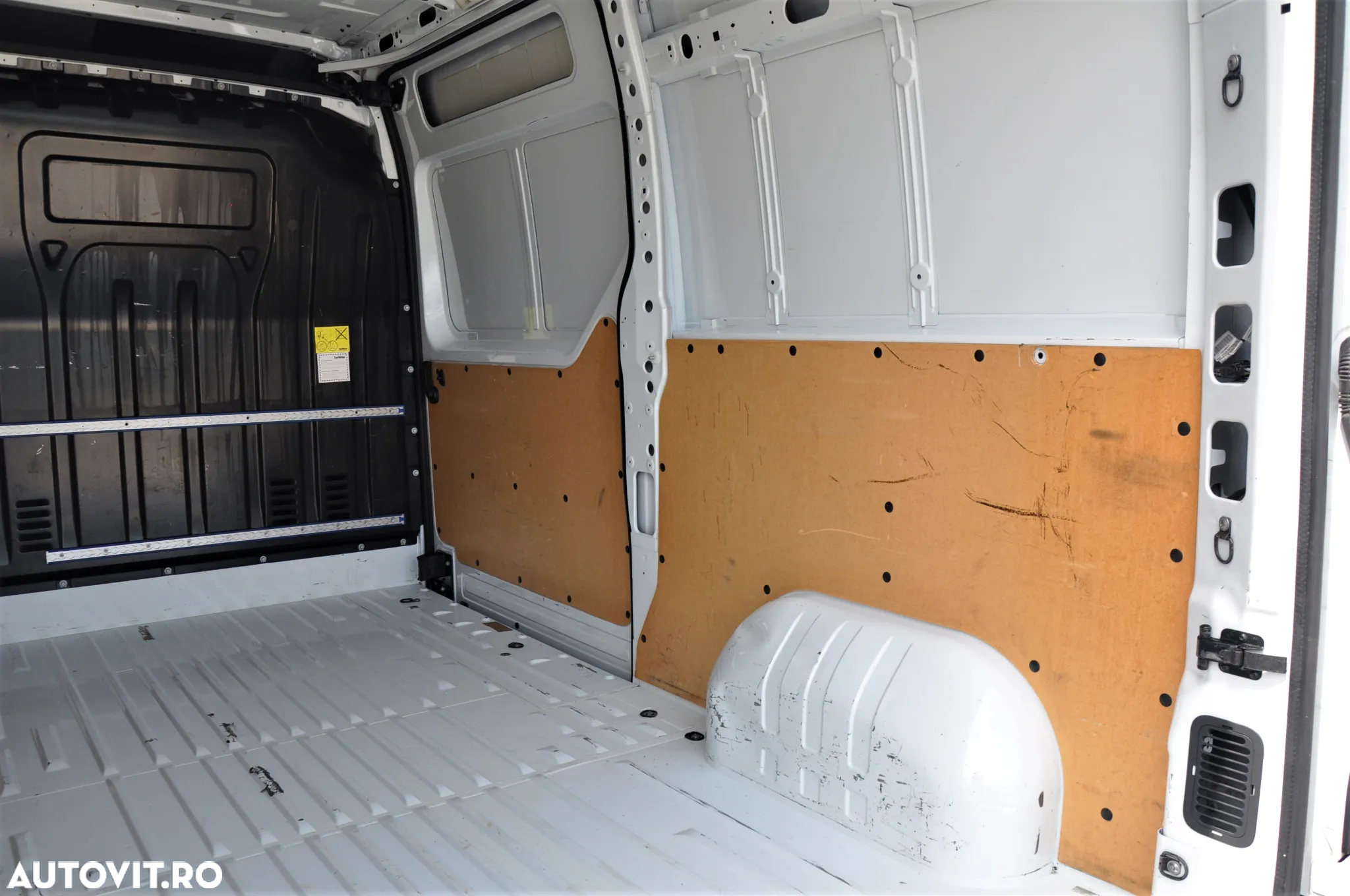 Renault Master L2H2 Furgon - 11