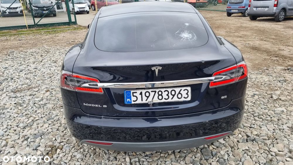 Tesla Model S 85 - 14