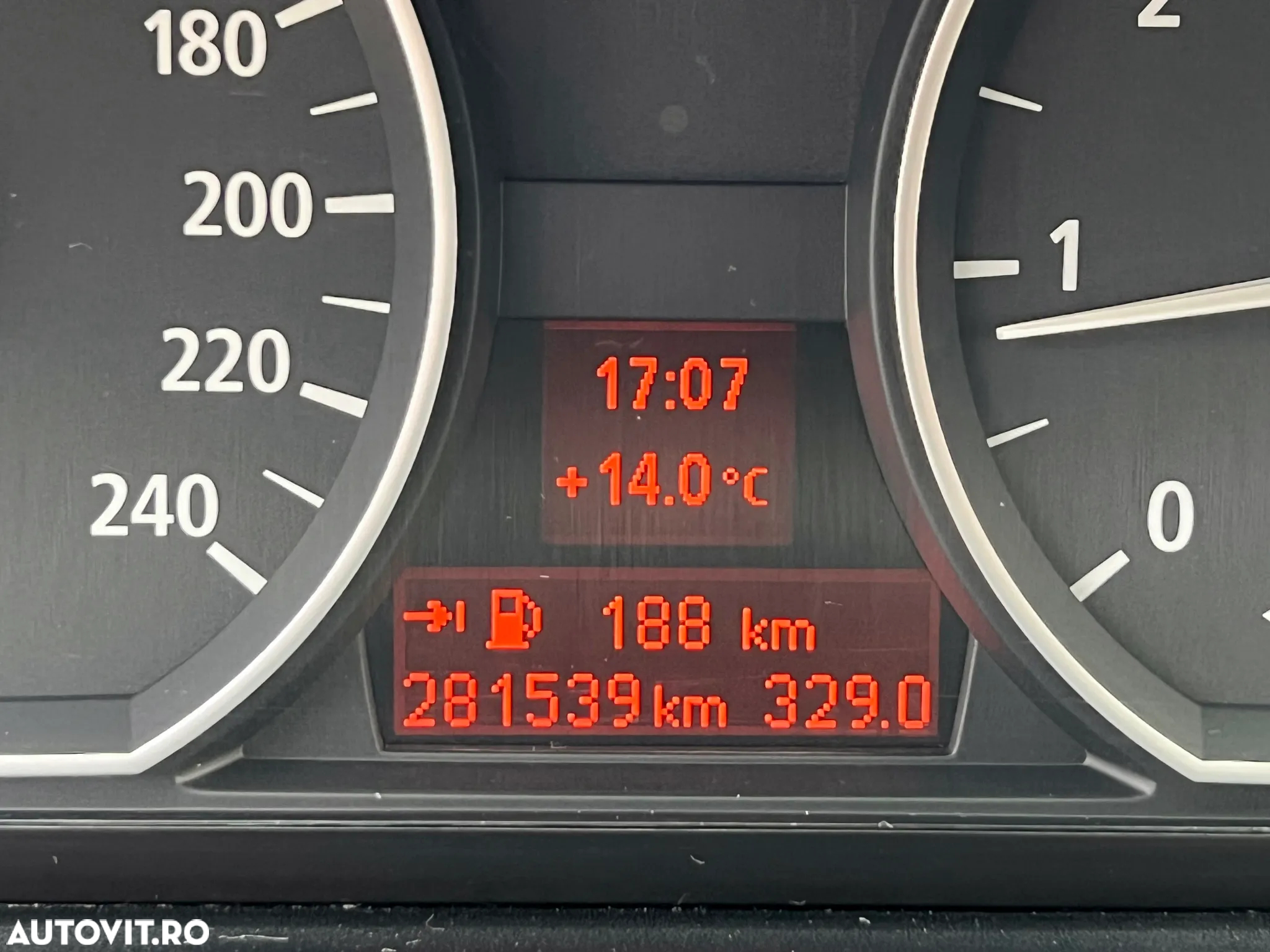 BMW Seria 1 118i - 13