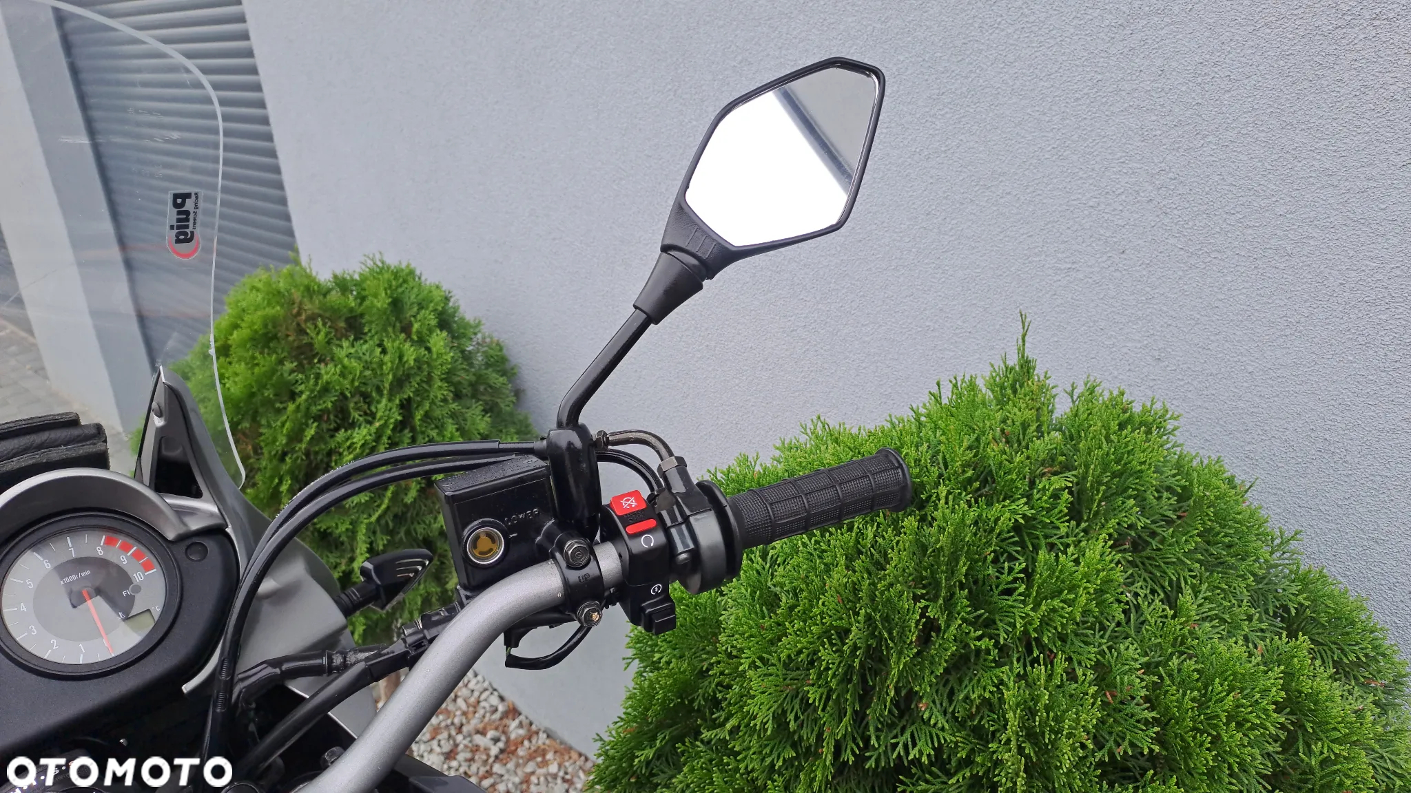 Honda XL - 23