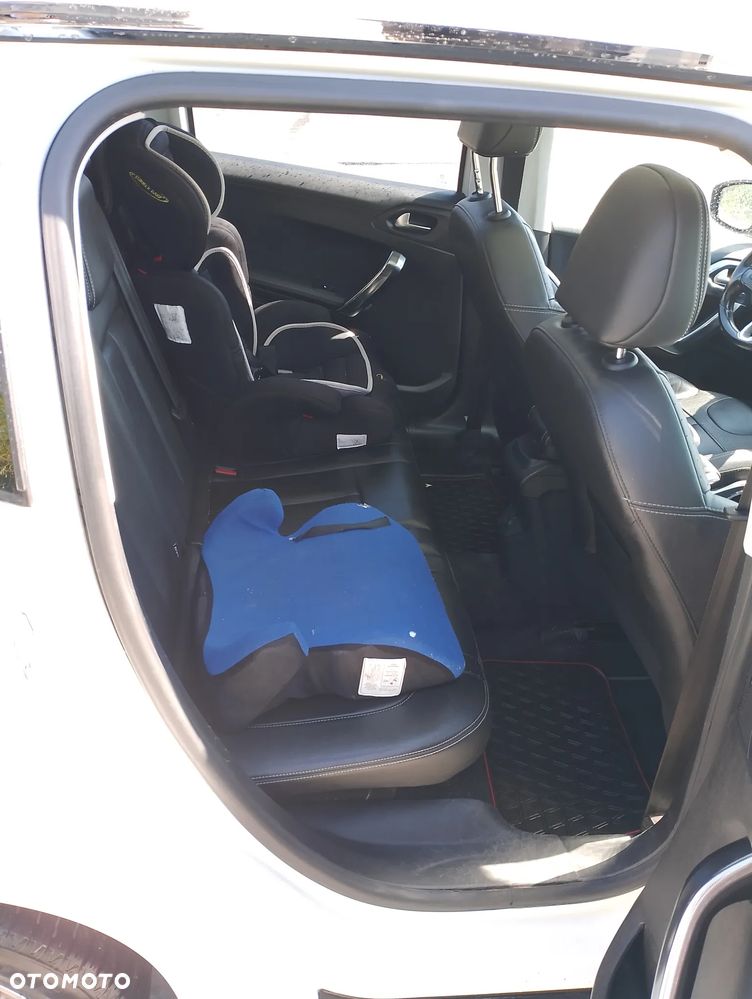 Peugeot 2008 1.2 Pure Tech Allure S&S - 7