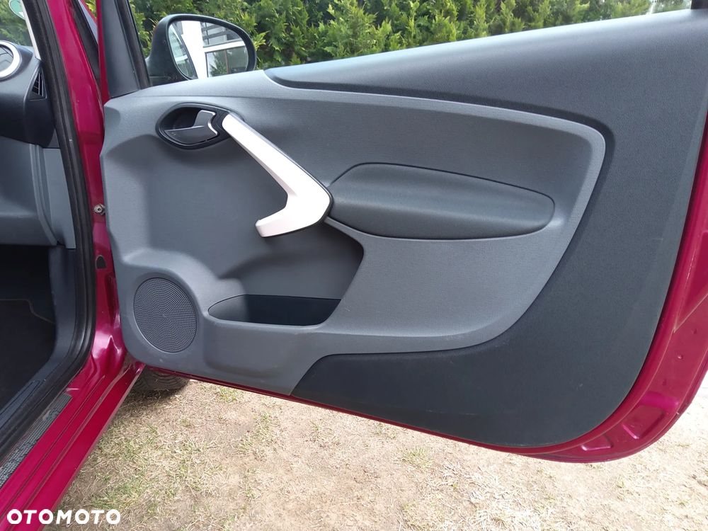 Ford KA 1.2 Titanium (air4) - 16